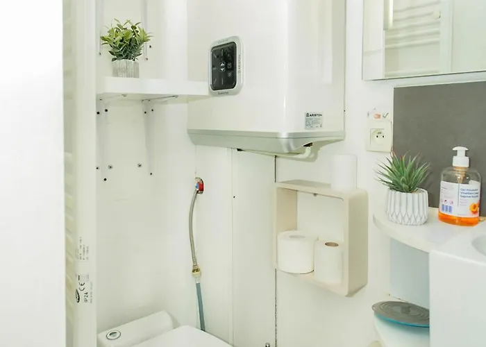 Champs Elysees & Arc De Triomphe - Cityapartmentstay パリ